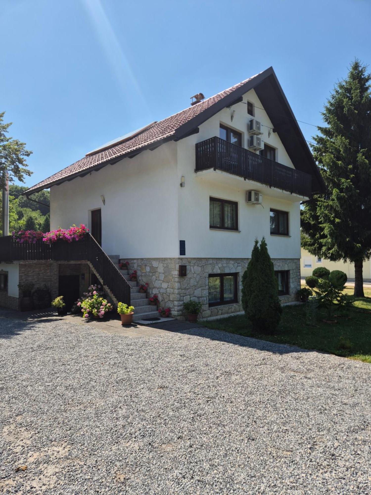 Plitvice House Rosha * Jezerce